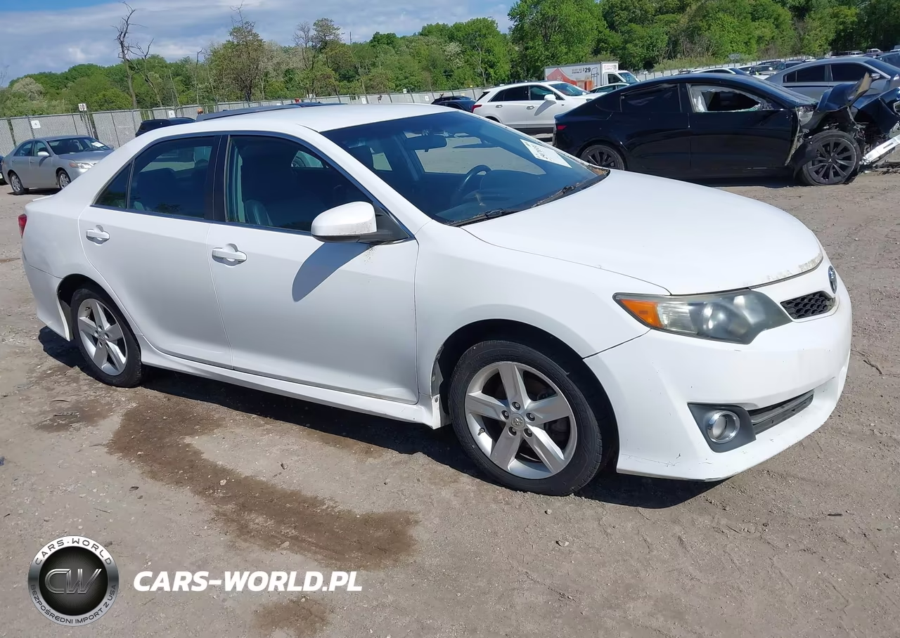 Główne zdjęcie 2014 Toyota Camry Se