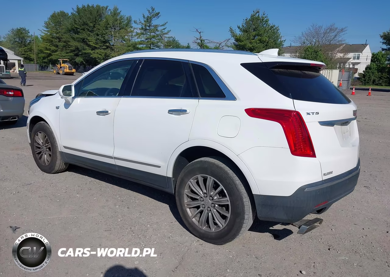 2018 Cadillac Xt5 Luxury VIN:1GYKNCRS4JZ133058 - 3