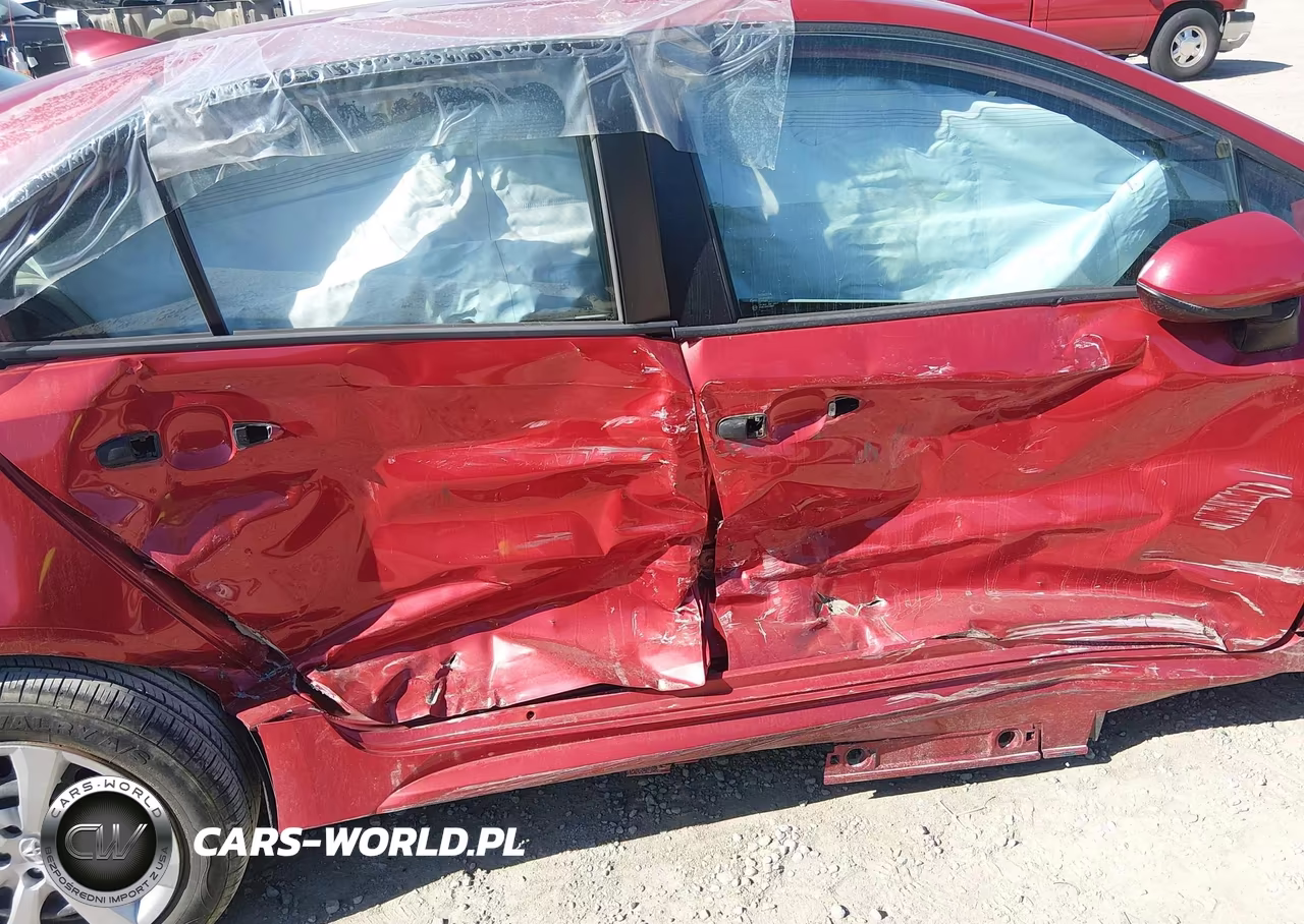 2020 Toyota Corolla Le VIN:5YFEPRAE0LP110895 - 6