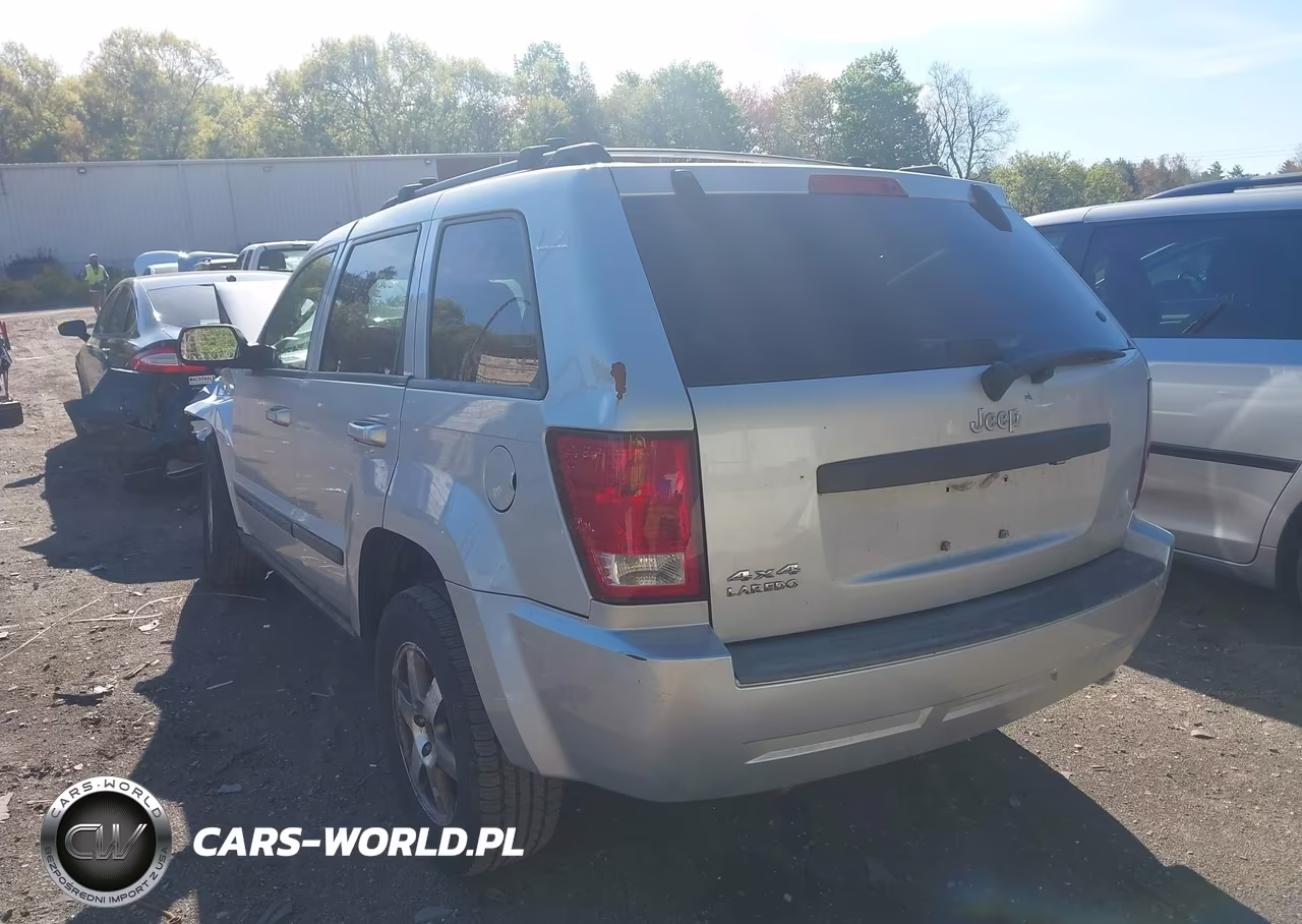 2008 Jeep Grand Cherokee Laredo VIN:1J8GR48K18C203564 - 3