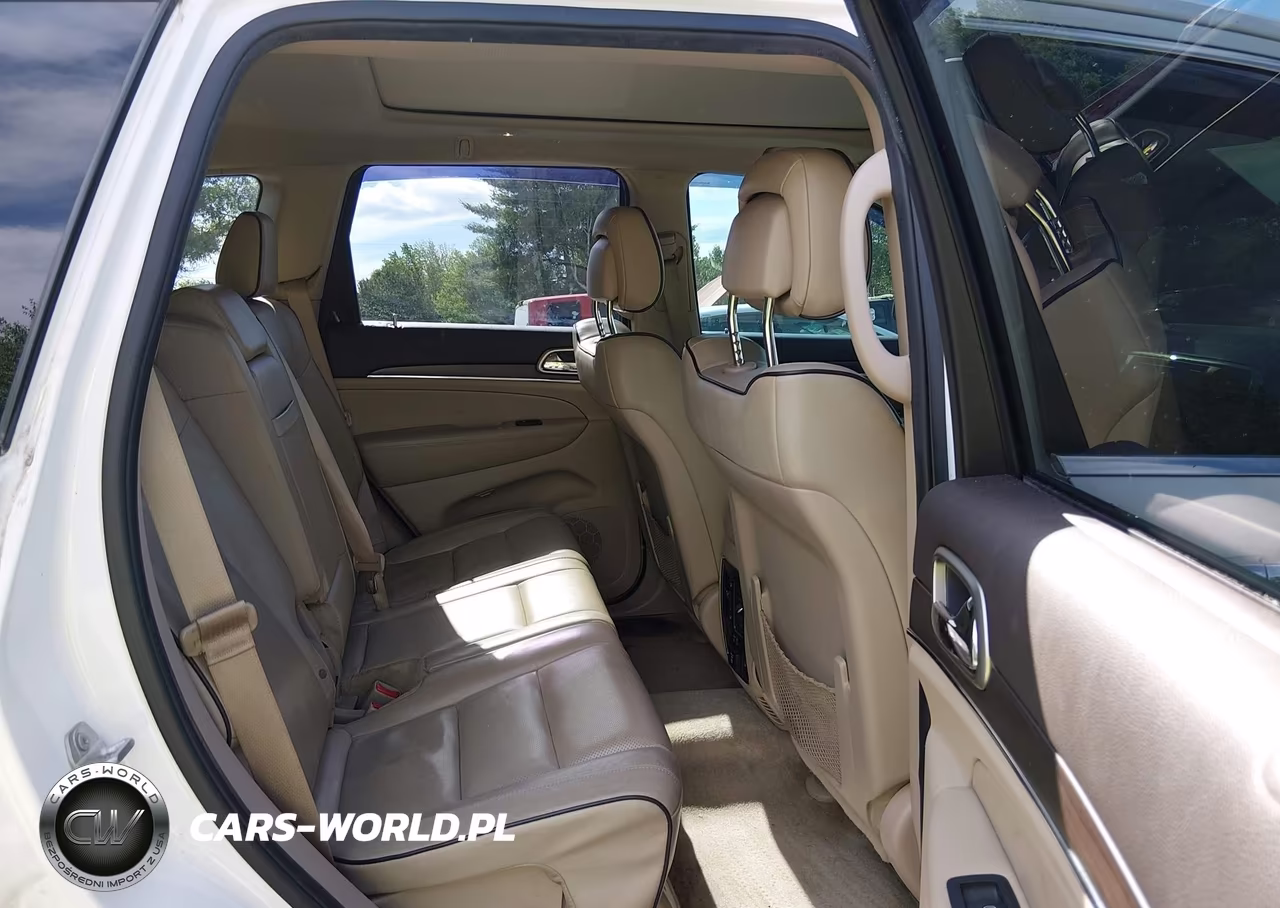 2016 Jeep Grand Cherokee Overland VIN:1C4RJFCMXGC312728 - 8