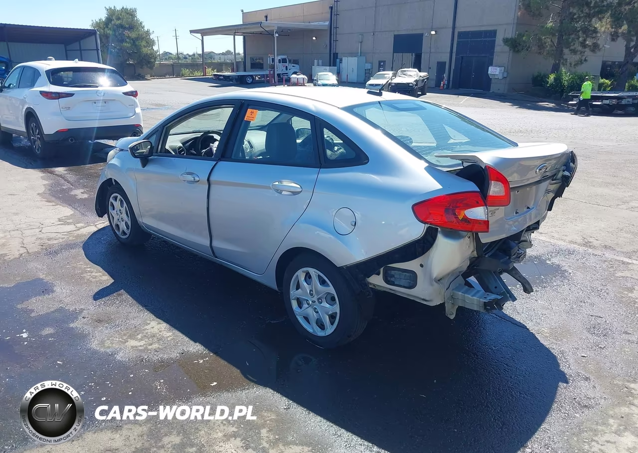 2012 Ford Fiesta S VIN:3FADP4AJ6CM104415 - 3