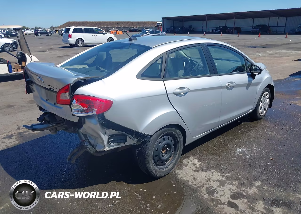 2012 Ford Fiesta S VIN:3FADP4AJ6CM104415 - 4