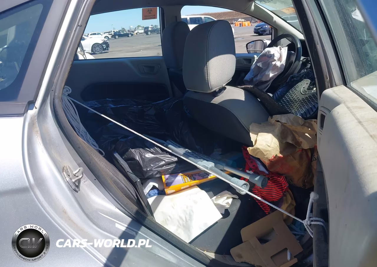 2012 Ford Fiesta S VIN:3FADP4AJ6CM104415 - 8