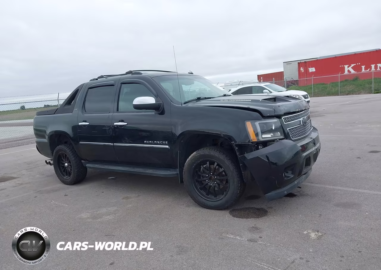 2011 Chevrolet Avalanche 1500 Ltz VIN:3GNTKGE31BG189640 - 13