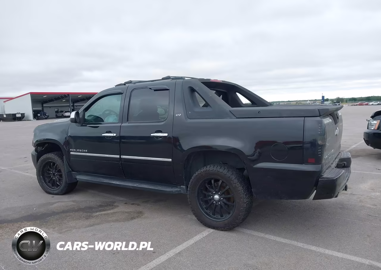 2011 Chevrolet Avalanche 1500 Ltz VIN:3GNTKGE31BG189640 - 14