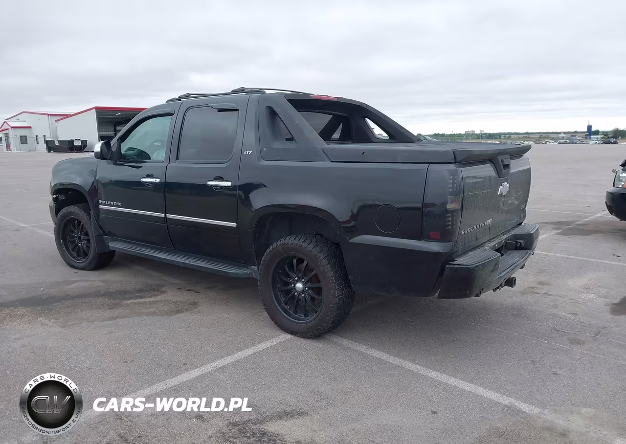 2011 Chevrolet Avalanche 1500 Ltz VIN:3GNTKGE31BG189640 - 3