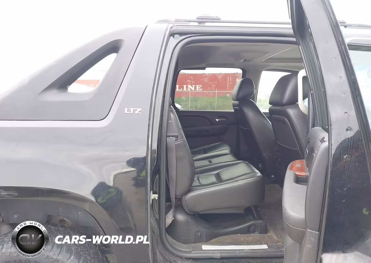 2011 Chevrolet Avalanche 1500 Ltz VIN:3GNTKGE31BG189640 - 8