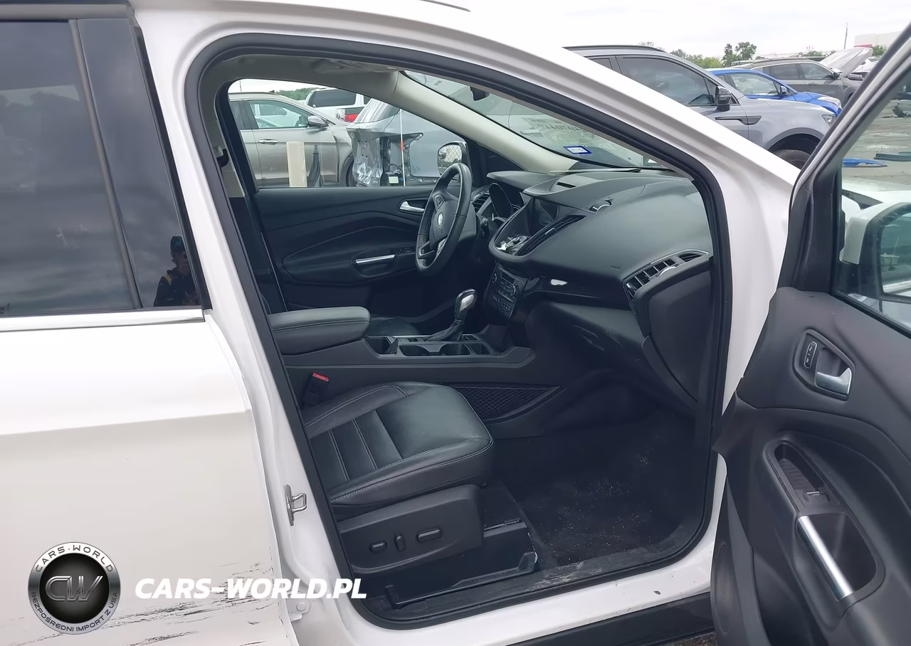 2018 Ford Escape Titanium VIN:1FMCU0J96JUD20394 - 5