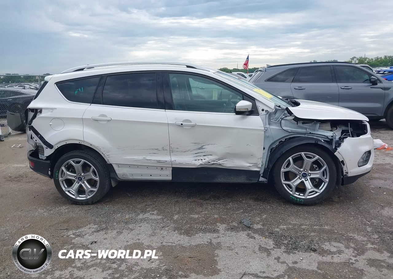 2018 Ford Escape Titanium VIN:1FMCU0J96JUD20394 - 6