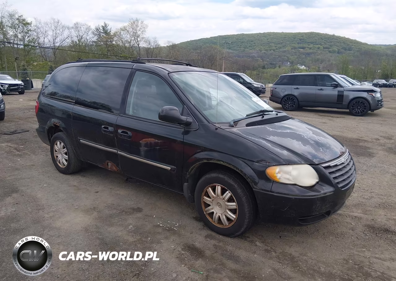 2005 Chrysler Town & Country Touring