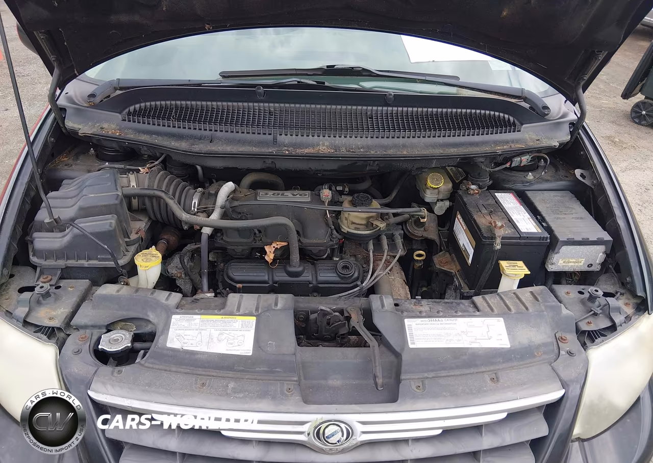 2005 Chrysler Town & Country Touring VIN:2C4GP54L15R501844 - 10