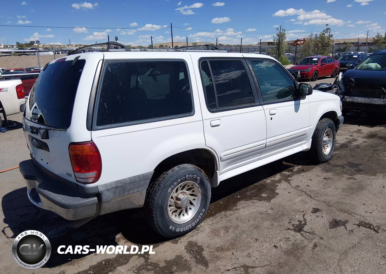 1999 Ford Explorer Eddie Bauer-Limited-Xlt VIN:1FMDU34E6XZA45555 - 4