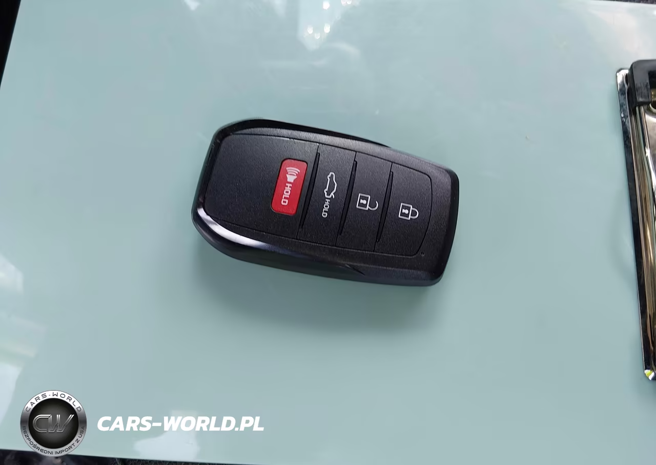 2022 Toyota Corolla Cross Le VIN:7MUCAABG2NV008993 - 11