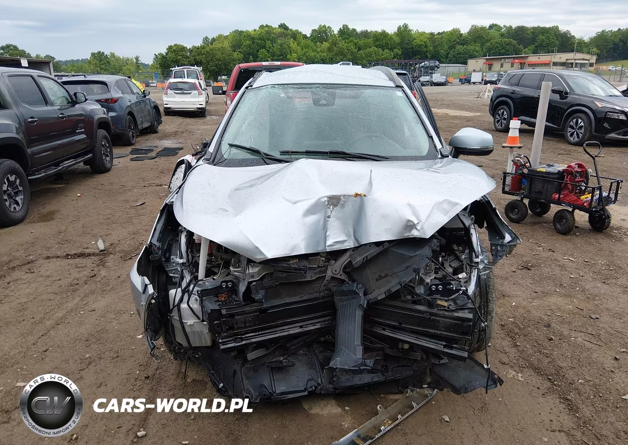 2022 Toyota Corolla Cross Le VIN:7MUCAABG2NV008993 - 13