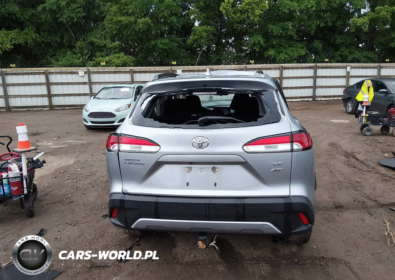 2022 Toyota Corolla Cross Le VIN:7MUCAABG2NV008993 - 17