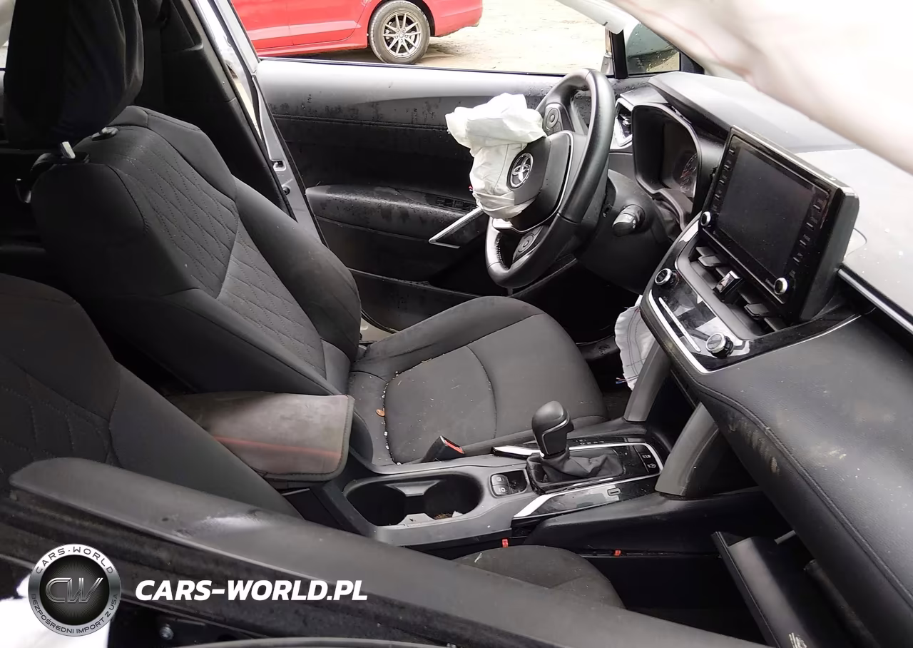2022 Toyota Corolla Cross Le VIN:7MUCAABG2NV008993 - 5
