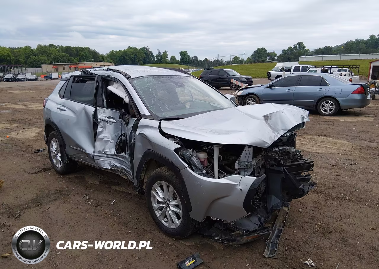 2022 Toyota Corolla Cross Le VIN:7MUCAABG2NV008993 - 6