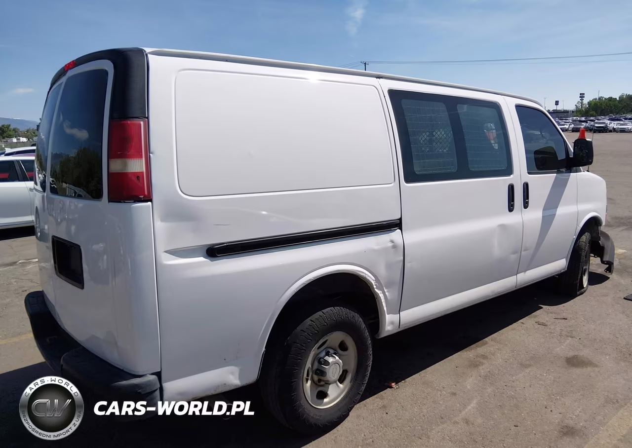 2007 Chevrolet Express Work Van VIN:1GCGG25V071136191 - 4