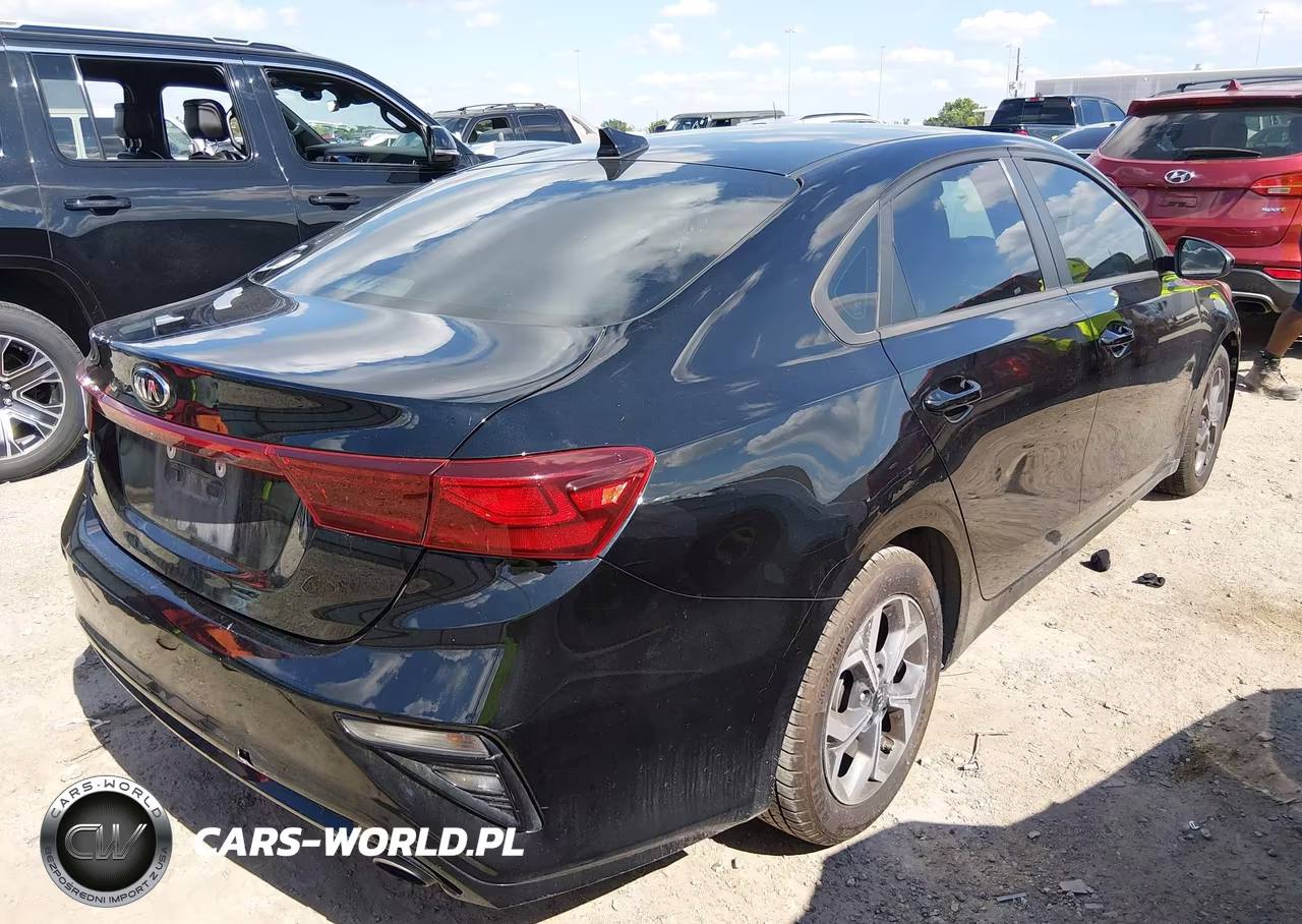 2019 Kia Forte Lxs VIN:3KPF24AD6KE066902 - 4
