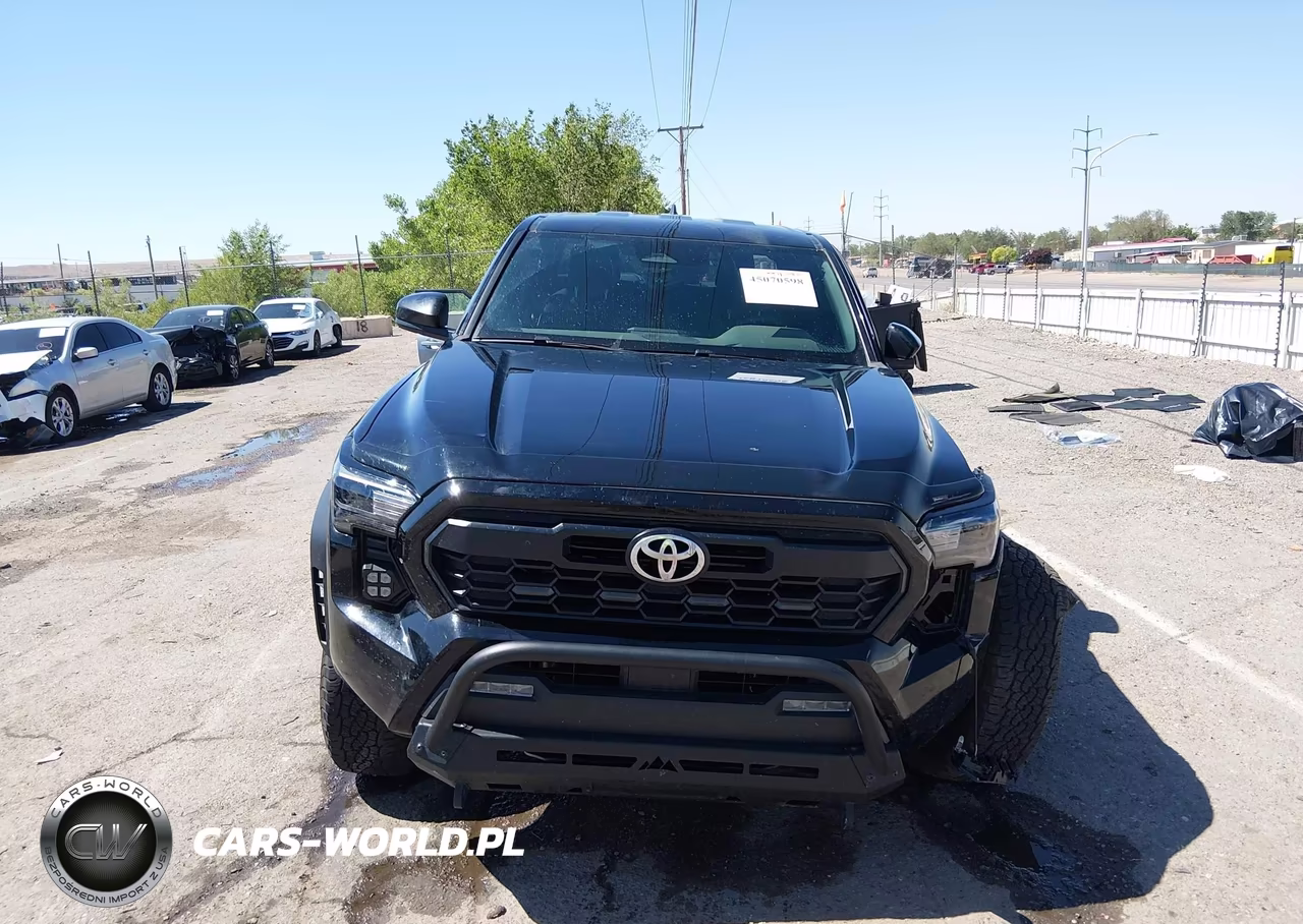 2025 Toyota Tacoma Trd Off Road VIN:3TMLB5JN7SM160973 - 12