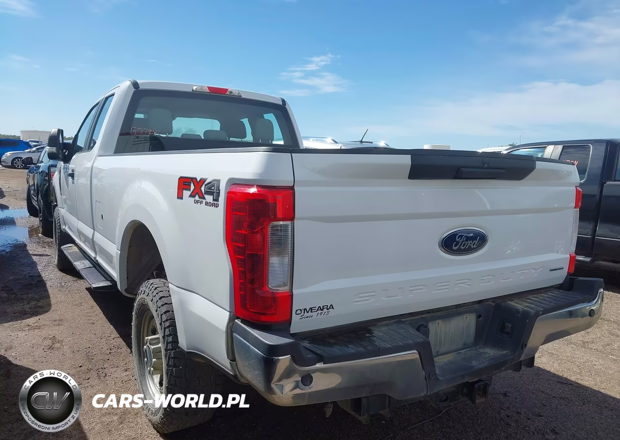 2018 Ford F-250 Xl VIN:1FT7X2B62JEC63358 - 14