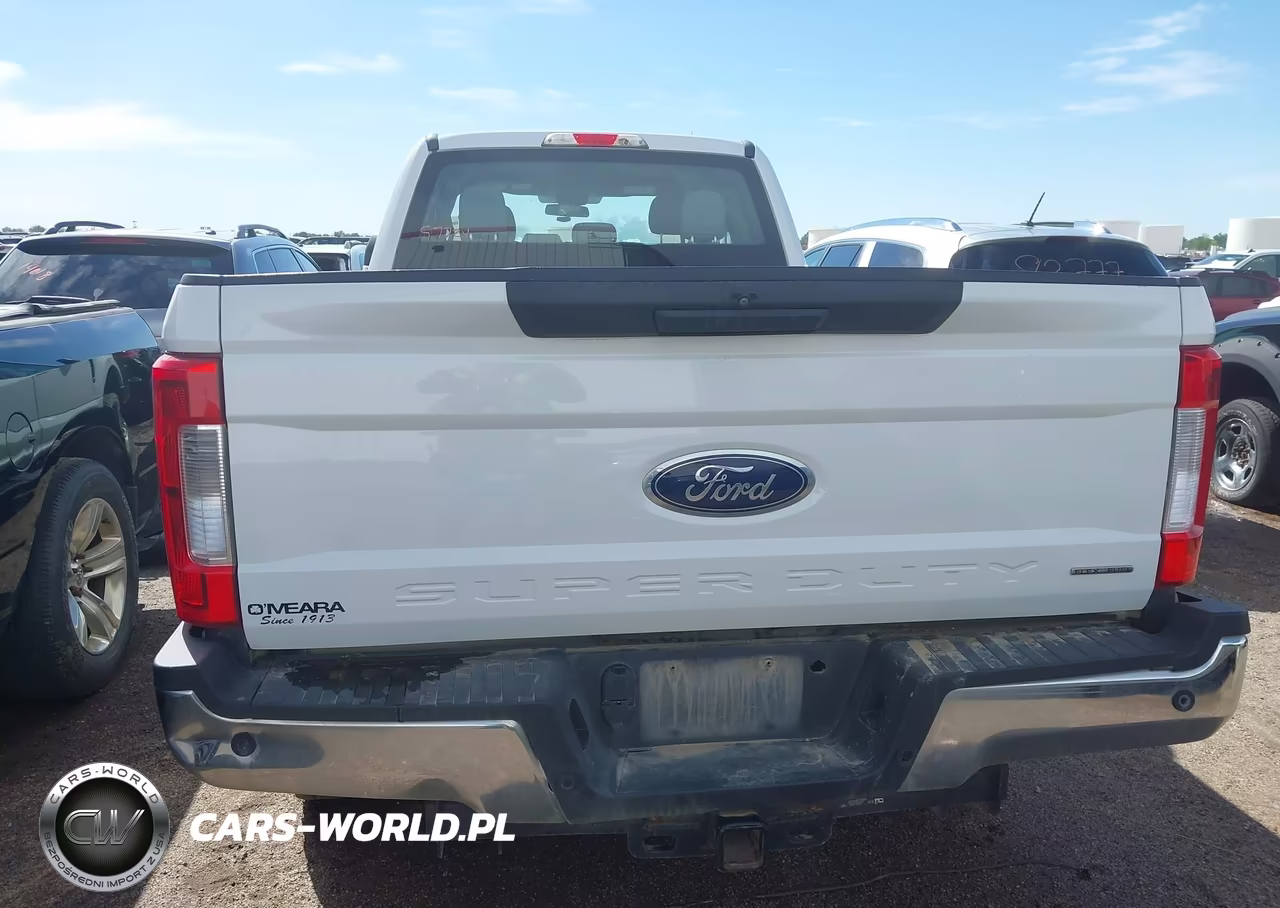 2018 Ford F-250 Xl VIN:1FT7X2B62JEC63358 - 16
