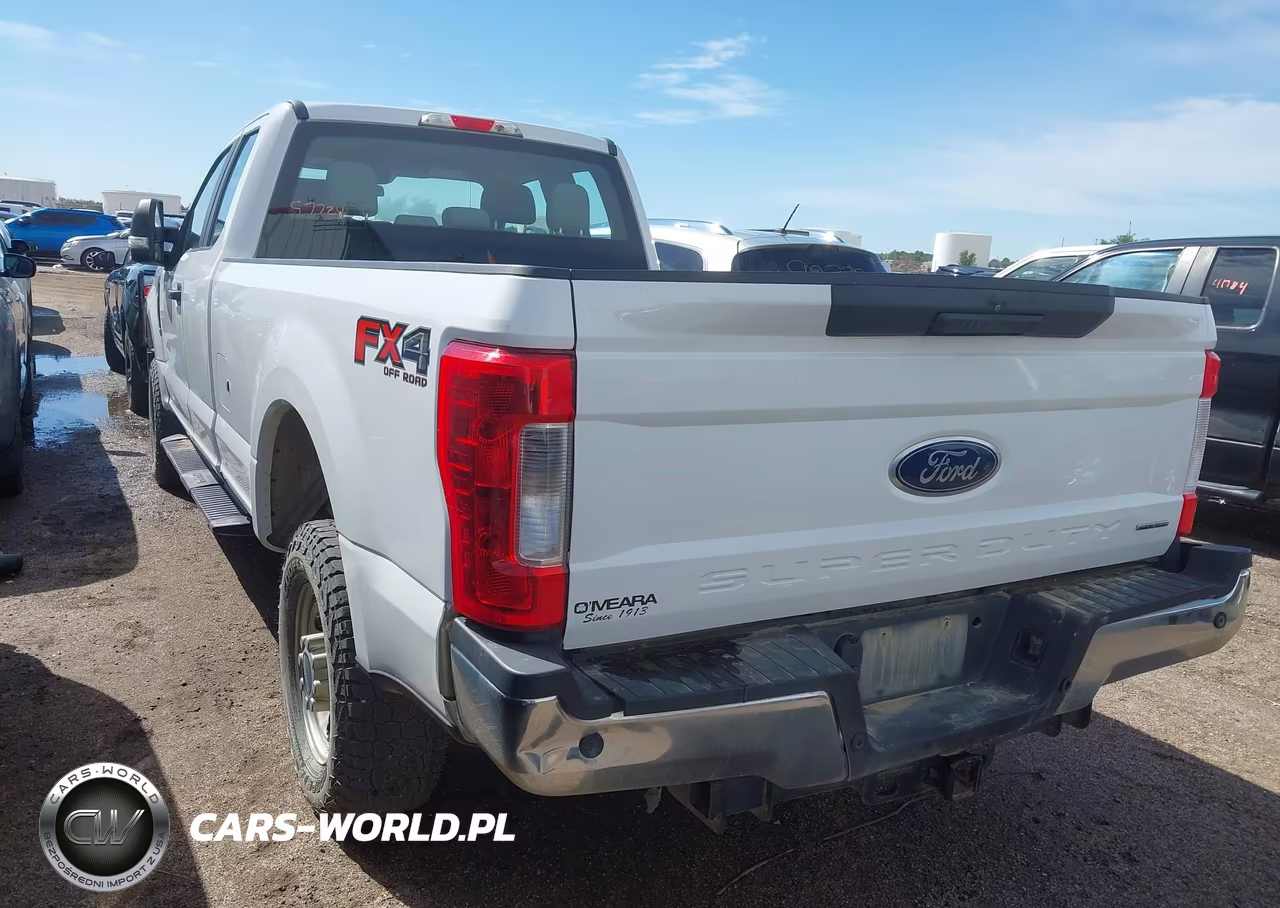 2018 Ford F-250 Xl VIN:1FT7X2B62JEC63358 - 3