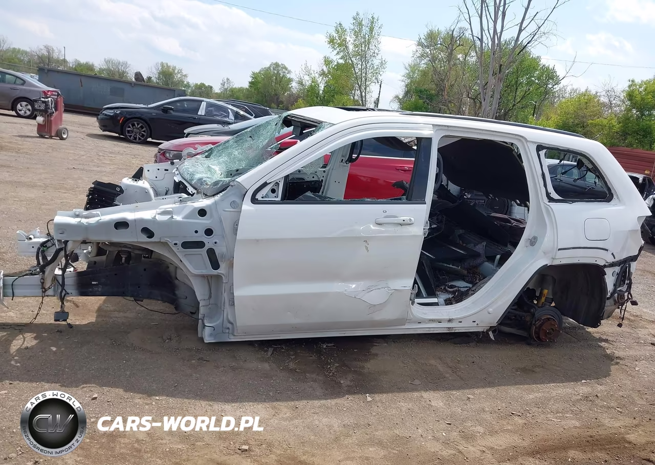 2017 Jeep Grand Cherokee Srt 4X4 VIN:1C4RJFDJXHC814046 - 13