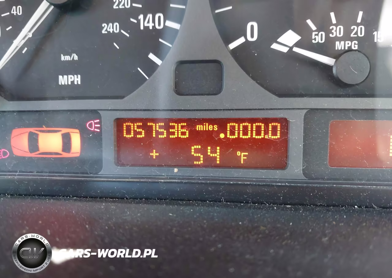 2003 BMW 325Xi VIN:WBAEU33473PM52269 - 12