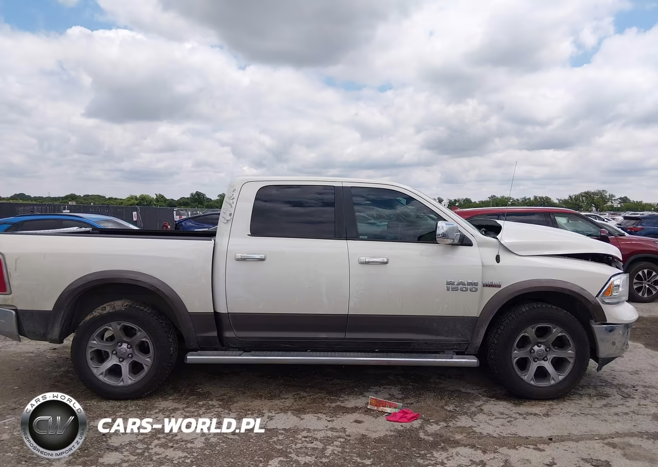 2018 Ram 1500 Laramie 4X4 5'7 Box VIN:1C6RR7NT5JS104294 - 13
