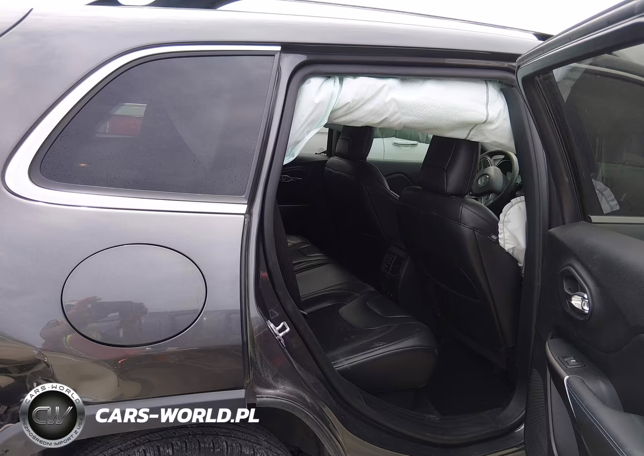 2020 Jeep Cherokee Latitude Plus Fwd VIN:1C4PJLLB6LD543134 - 8