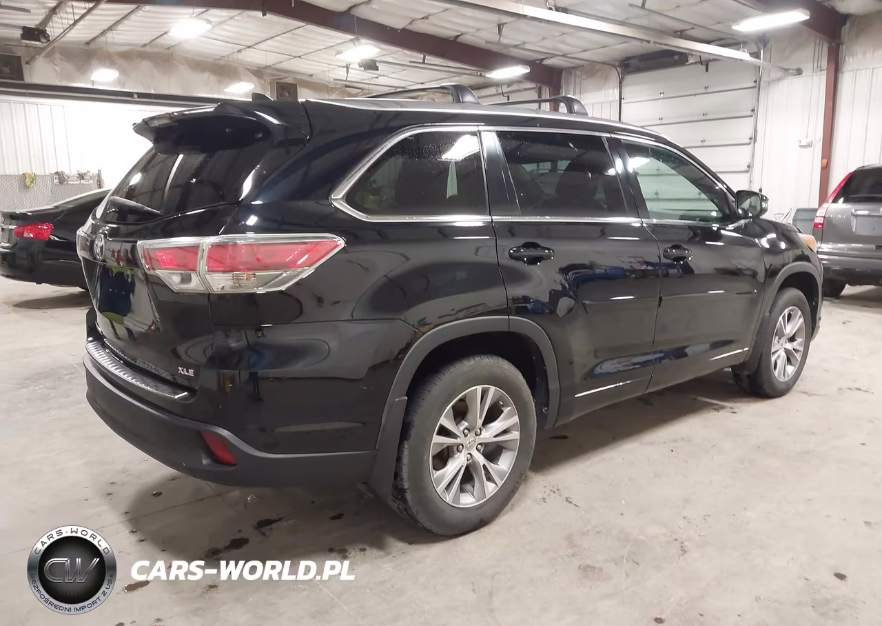 2015 Toyota Highlander Xle V6 VIN:5TDKKRFH9FS102276 - 4