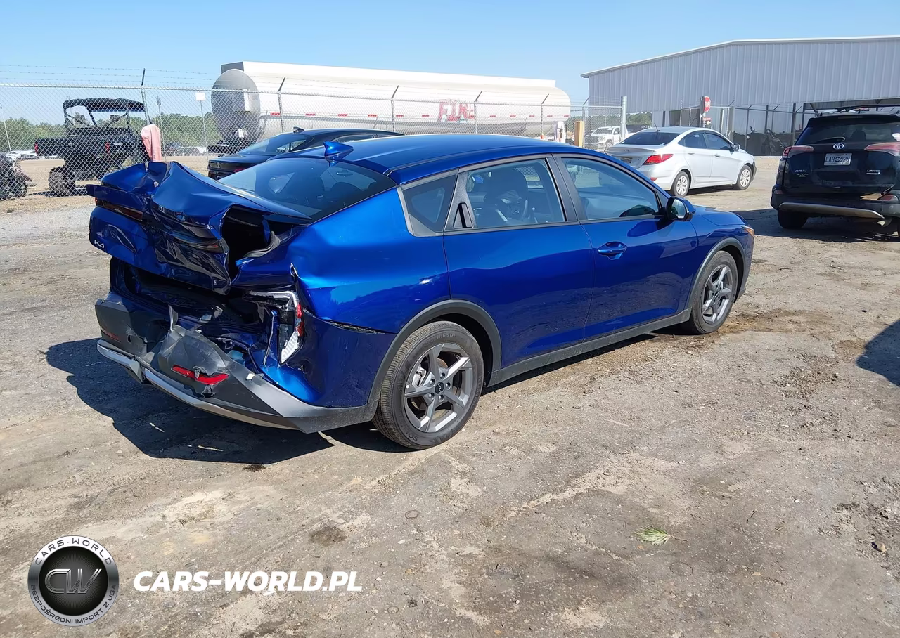 2025 Kia K4 Lxs VIN:3KPFT4DE5SE163025 - 4