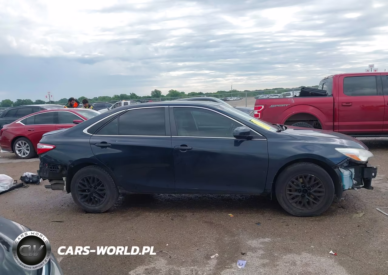 2017 Toyota Camry Le VIN:4T1BF1FK8HU410552 - 13