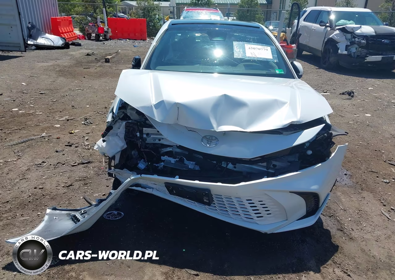 2025 Toyota Camry Xse VIN:4T1DAACK5SU180570 - 13