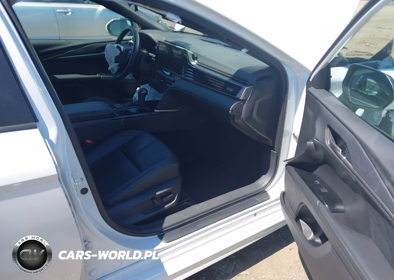 2025 Toyota Camry Xse VIN:4T1DAACK5SU180570 - 5