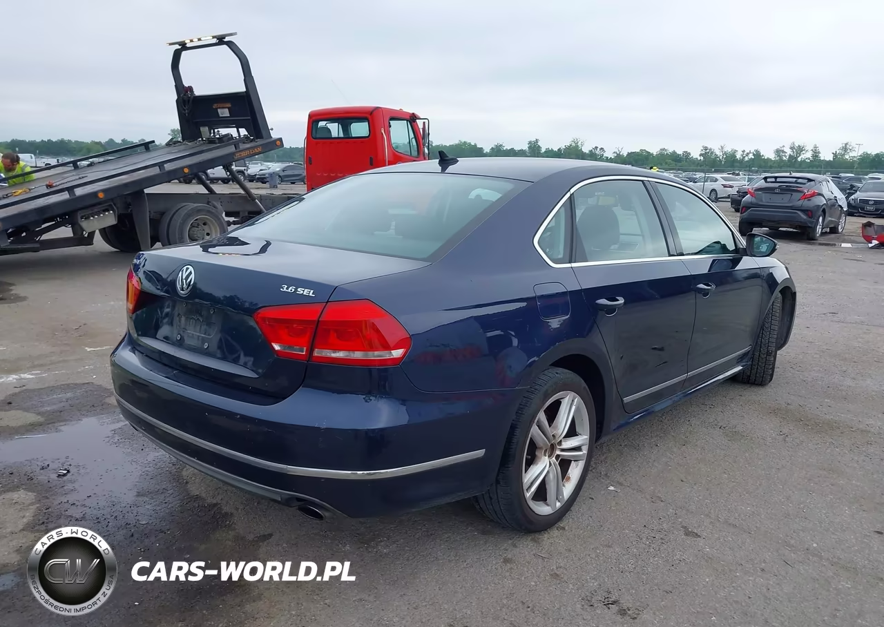 2012 Volkswagen Passat 3.6L V6 Sel Premium VIN:1VWCM7A37CC001942 - 4