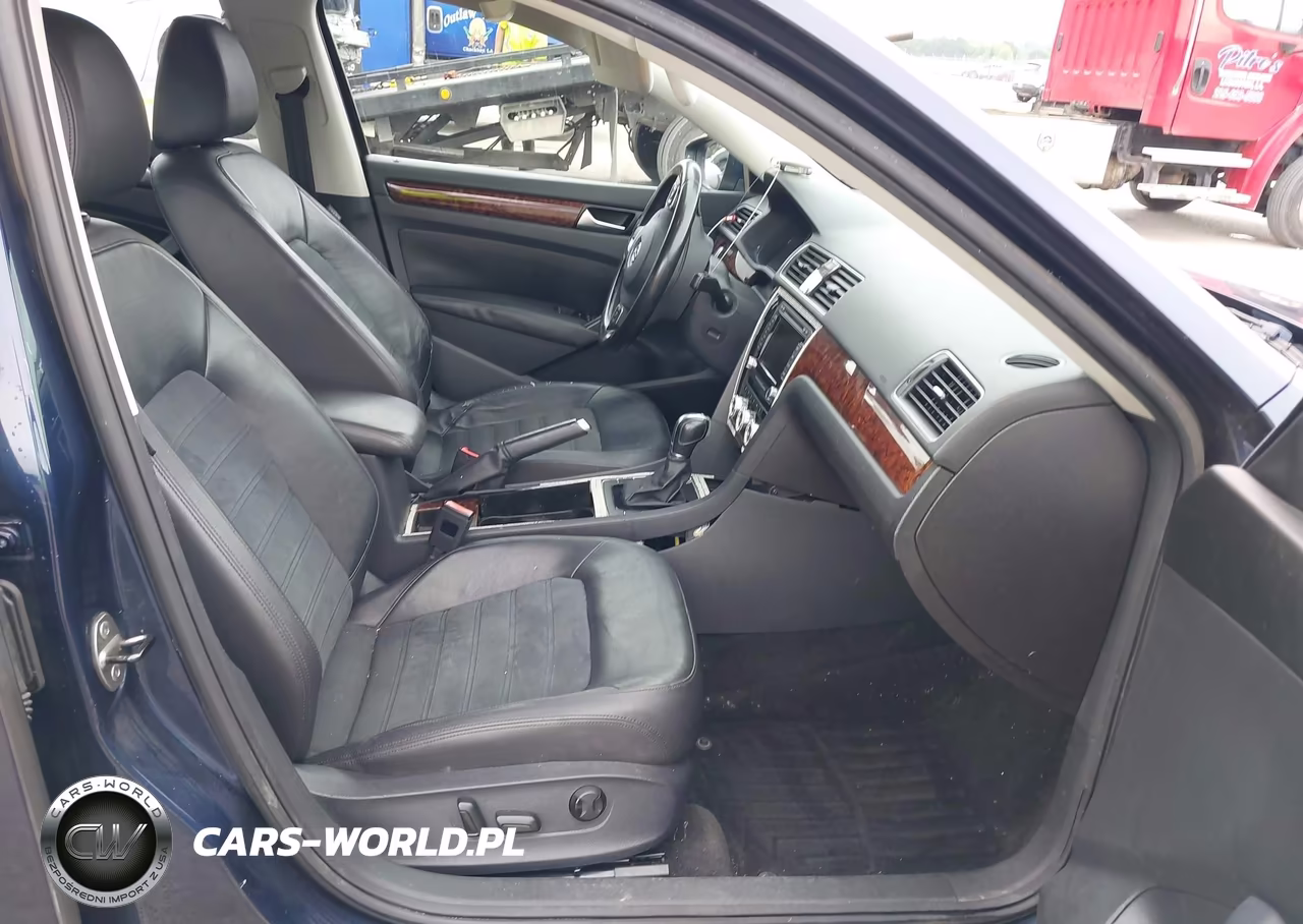 2012 Volkswagen Passat 3.6L V6 Sel Premium VIN:1VWCM7A37CC001942 - 5