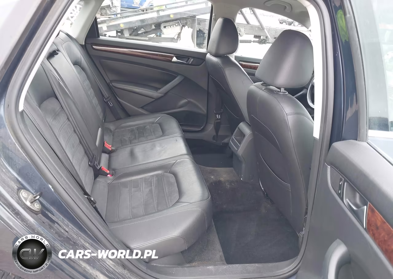 2012 Volkswagen Passat 3.6L V6 Sel Premium VIN:1VWCM7A37CC001942 - 8