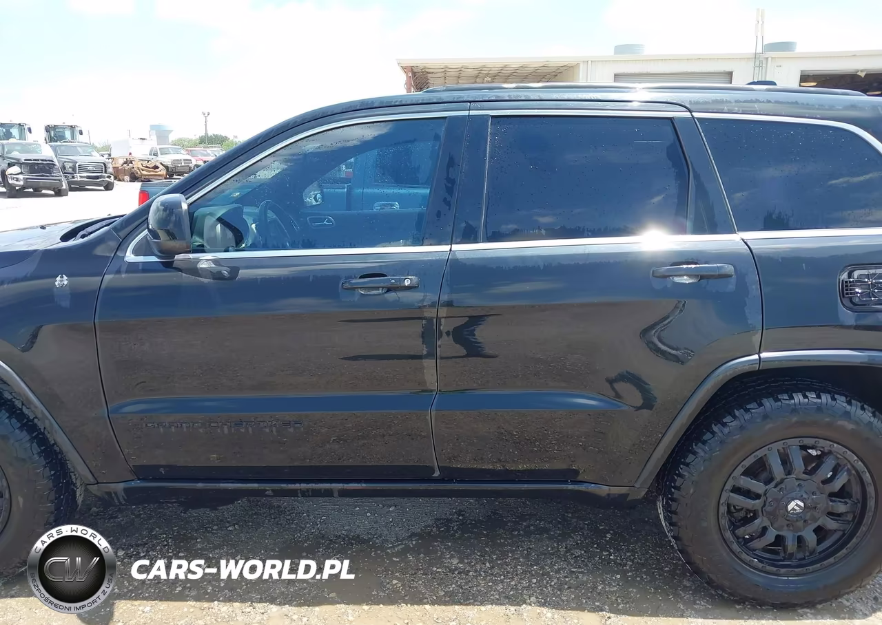 2015 Jeep Grand Cherokee Altitude VIN:1C4RJEAG1FC677594 - 14