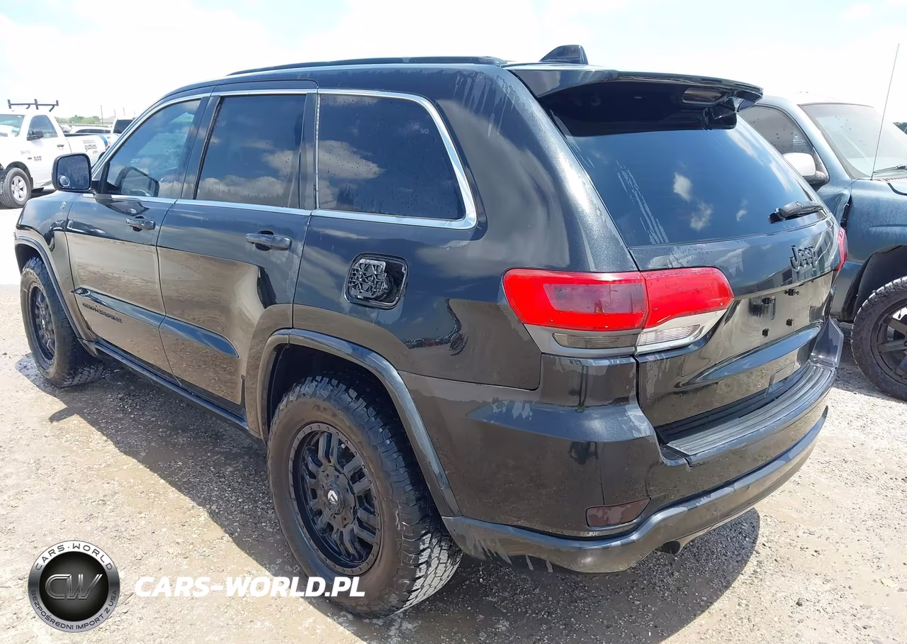 2015 Jeep Grand Cherokee Altitude VIN:1C4RJEAG1FC677594 - 3