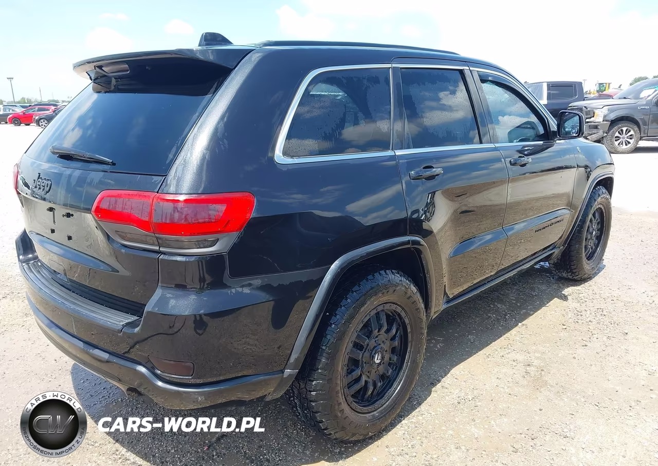2015 Jeep Grand Cherokee Altitude VIN:1C4RJEAG1FC677594 - 4