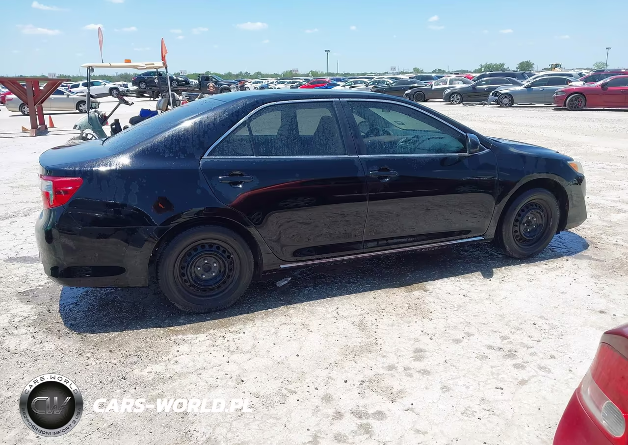 2013 Toyota Camry Le VIN:4T4BF1FK5DR336054 - 13