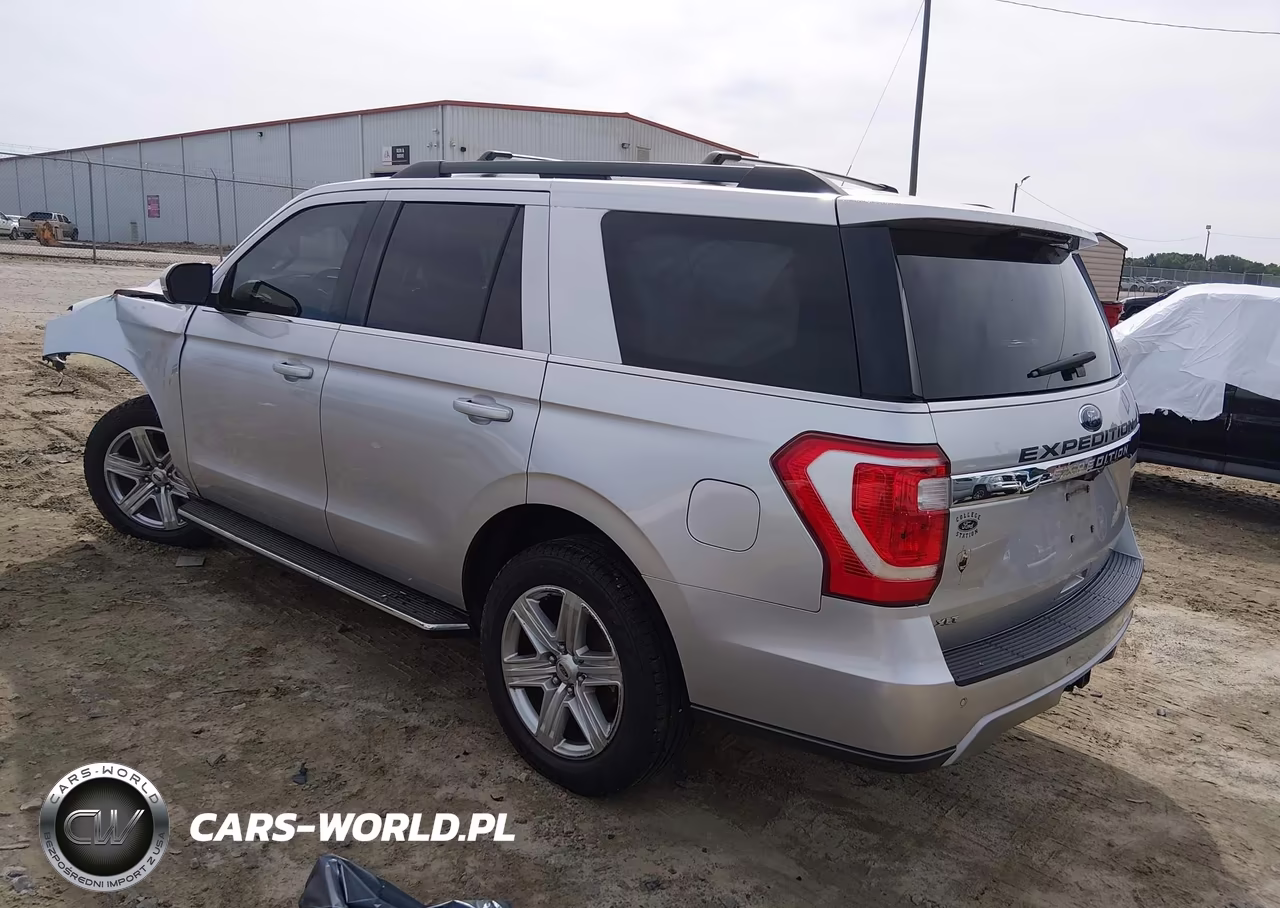 2018 Ford Expedition Xlt VIN:1FMJU1HT9JEA22401 - 3