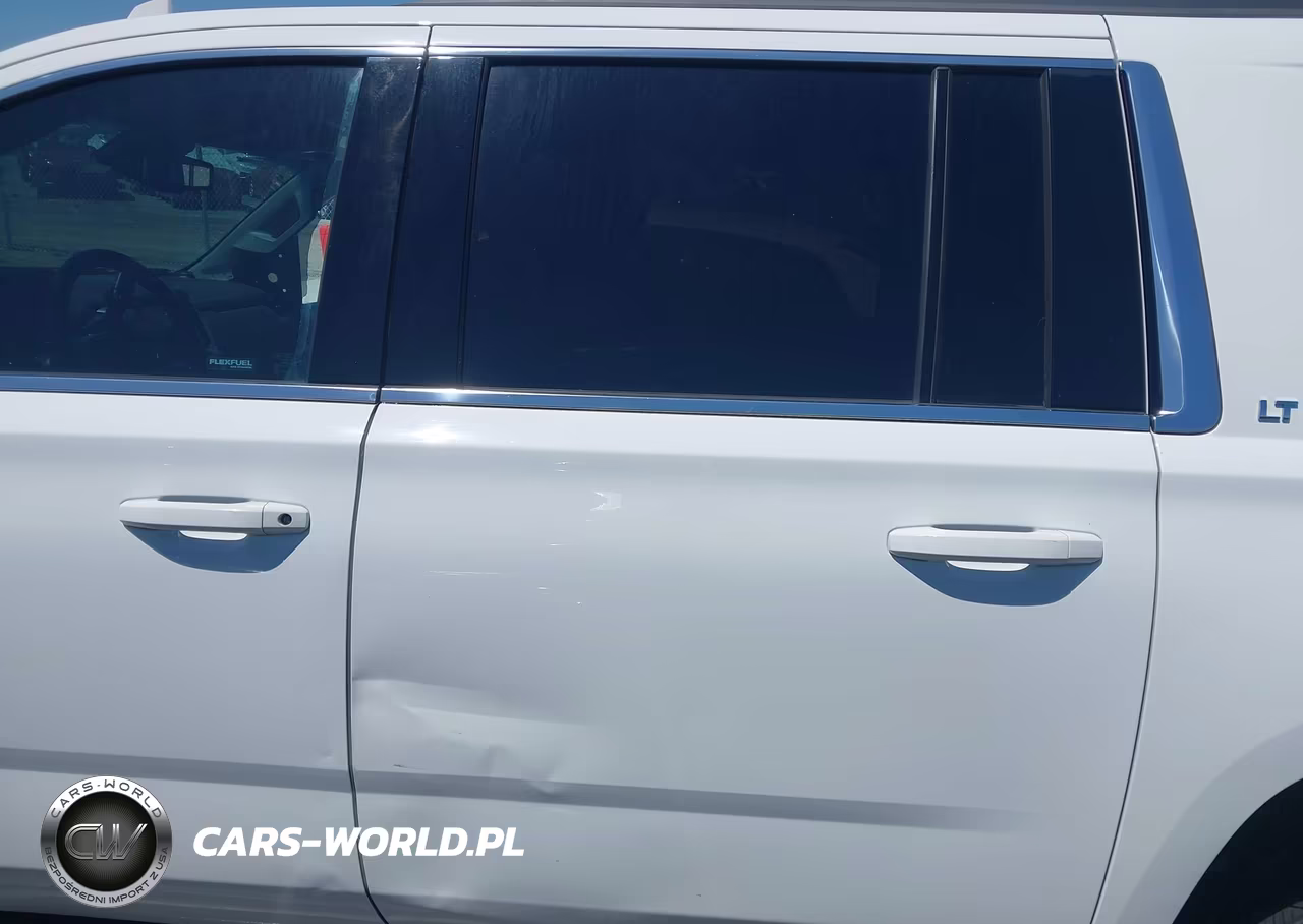 2017 Chevrolet Suburban Lt VIN:1GNSKHKC8HR134777 - 15