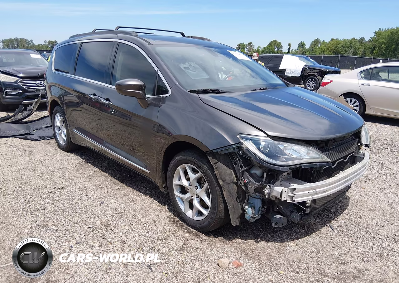 2017 Chrysler Pacifica Touring-L – zdjęcie 1 z 17