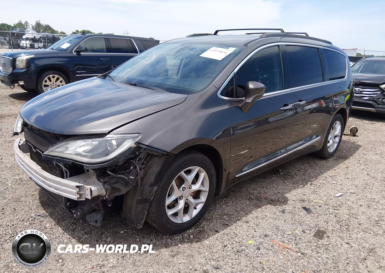 2017 Chrysler Pacifica Touring-L VIN:2C4RC1BG5HR506911 - 2