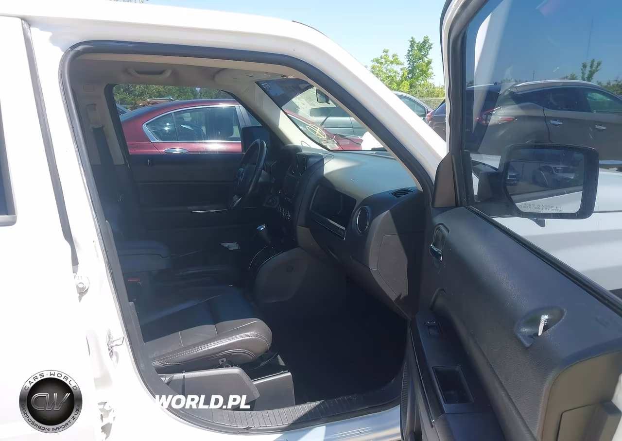 2011 Jeep Patriot Latitude X VIN:1J4NF4GB9BD235389 - 5