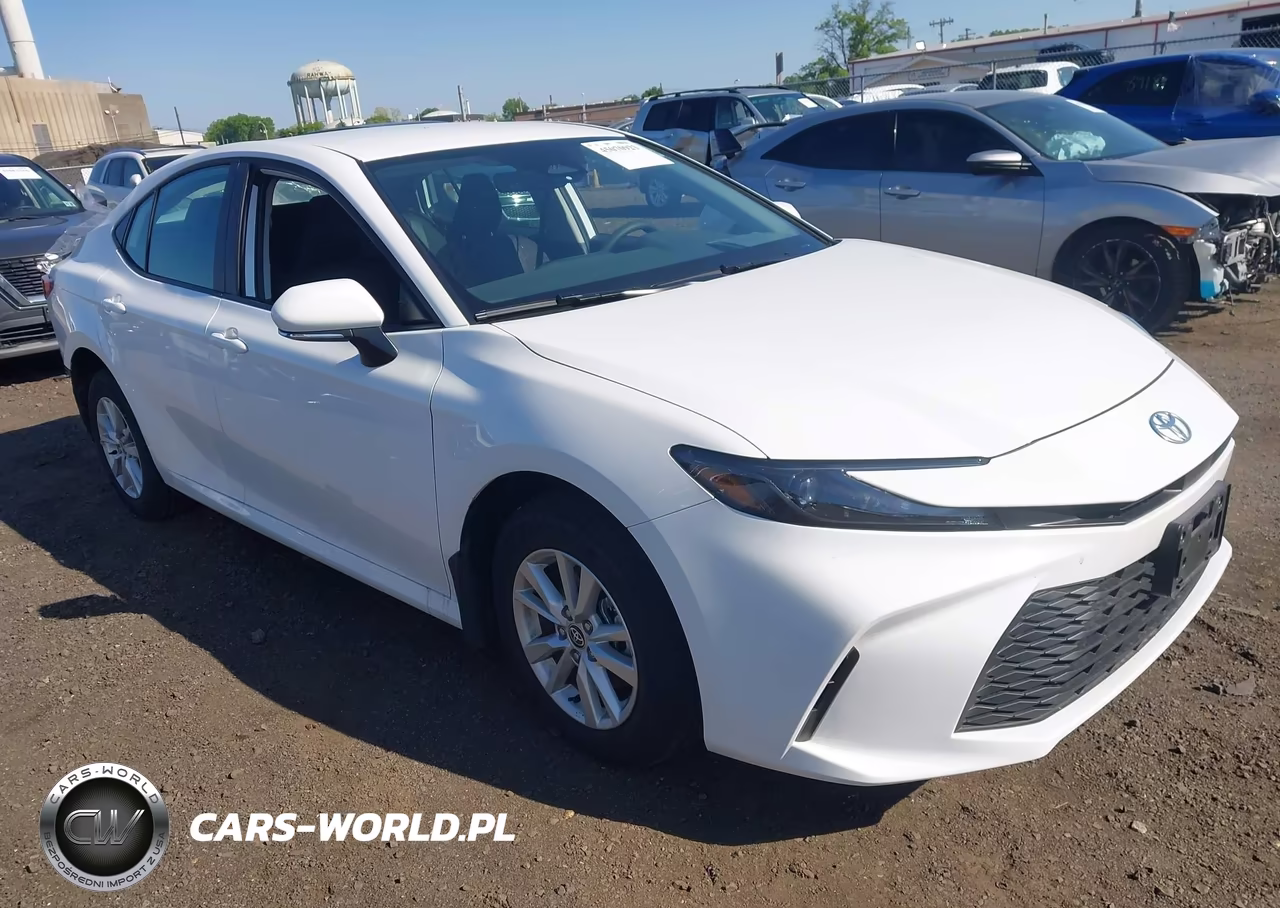 2026 Toyota Camry Le – zdjęcie 1 z 16